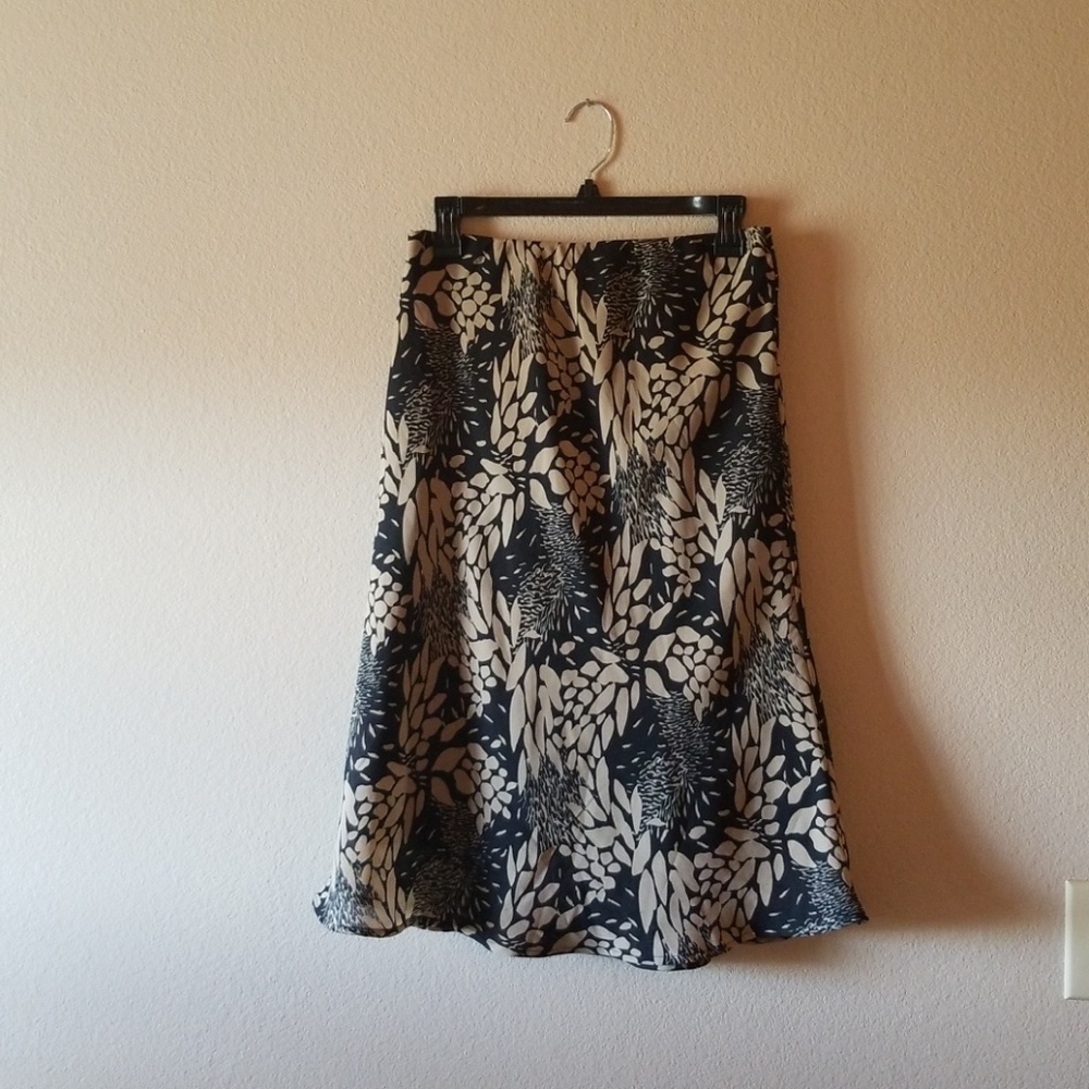 Women's dressy skirt, 10.